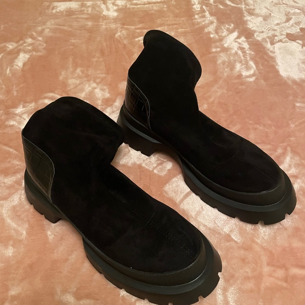 Black Boots
